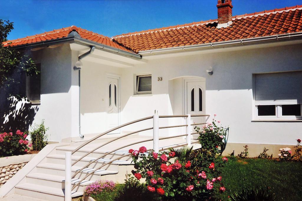Apartments Tulipan - With Free Private Parking Garage Mostar Exterior foto